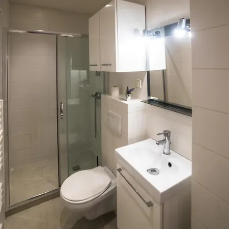 Apartamento Air-Conditioned Studio In Fabron